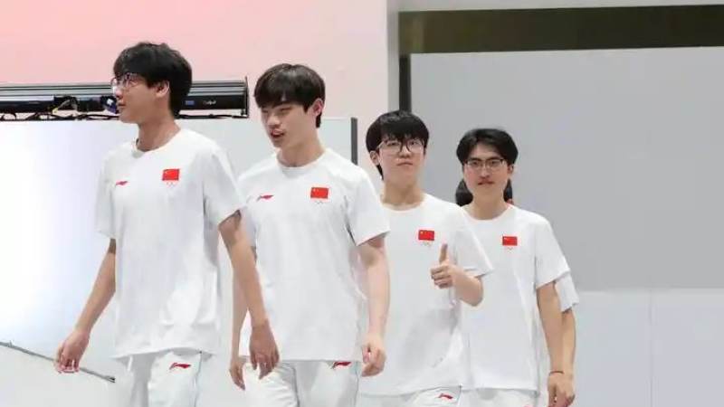 CS2竞技赛事中的经济系统与回合购买策略分析